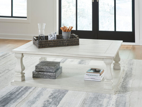 T747 Cocktail Table