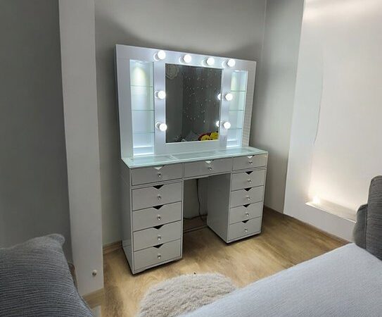 Lina Vanity