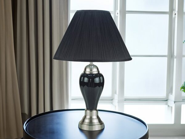 6115BK PORCELAIN LAMP BLACK