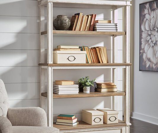 H743-70 - Bookcase